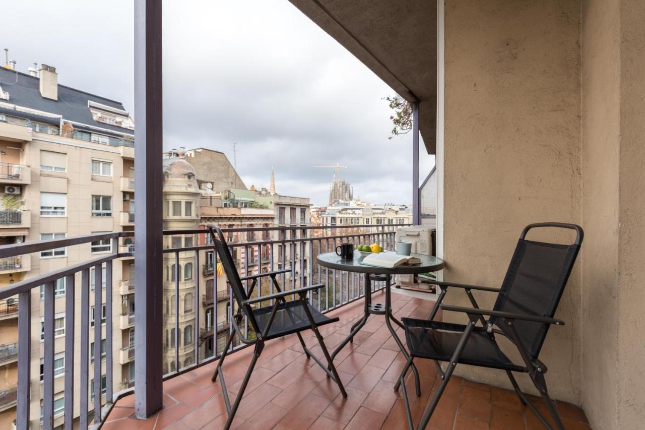 Heart Of The City Sunny With Iconic Terrace View Barcelona Luaran gambar