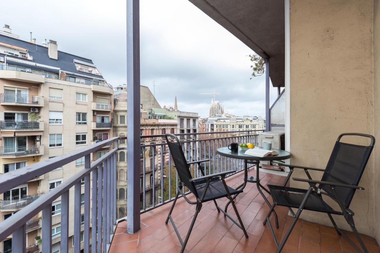 Heart Of The City Sunny With Iconic Terrace View Barcelona Luaran gambar