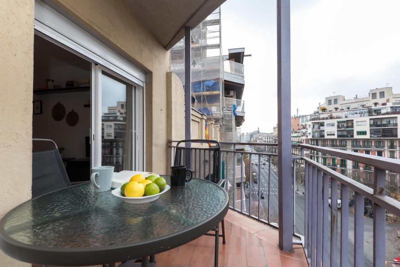 Heart Of The City Sunny With Iconic Terrace View Barcelona Luaran gambar